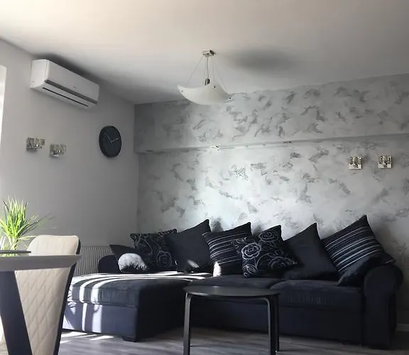 Cztery Pory Roku טיצ'י